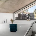 Greta - 2-5km From The Sea By Interhome ブロックフス