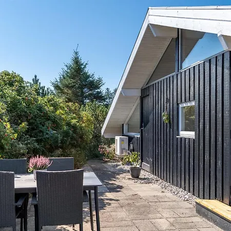Greta - 2-5km From The Sea By Interhome ブロックフス